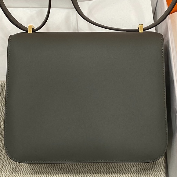 2023 Hermès CONSTANCE 18 MINI MIRROR GREY GRIS MEYER VEAU SWIFT LEATHER BAG GHW - Picture 6 of 16